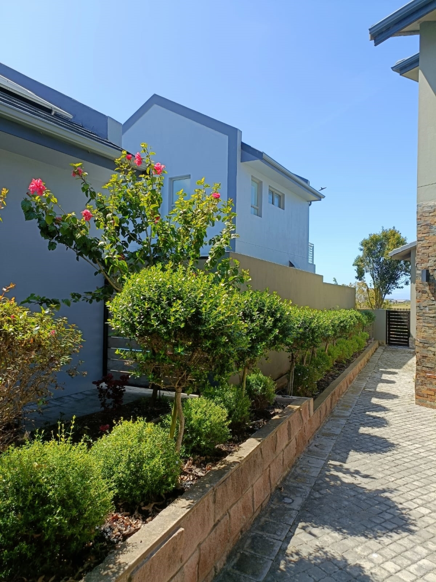 3 Bedroom Property for Sale in Oubaai Western Cape